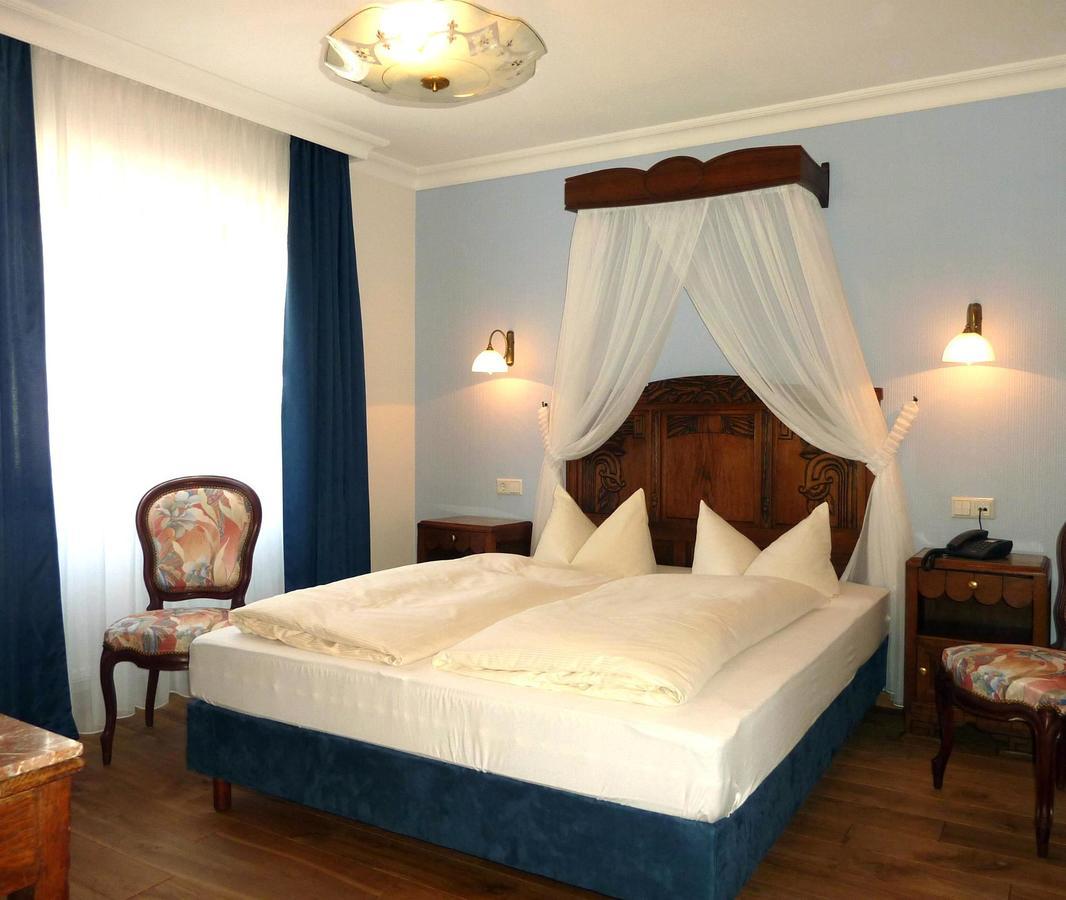 Historisches Genusshotel Loewen 肖普海姆 外观 照片