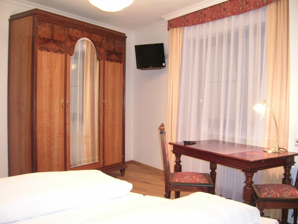 Historisches Genusshotel Loewen 肖普海姆 外观 照片